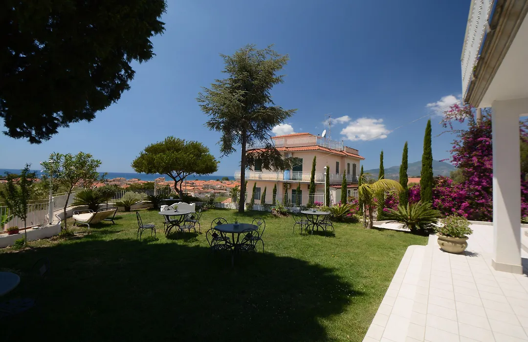 Il Paradiso Di Hyele-1